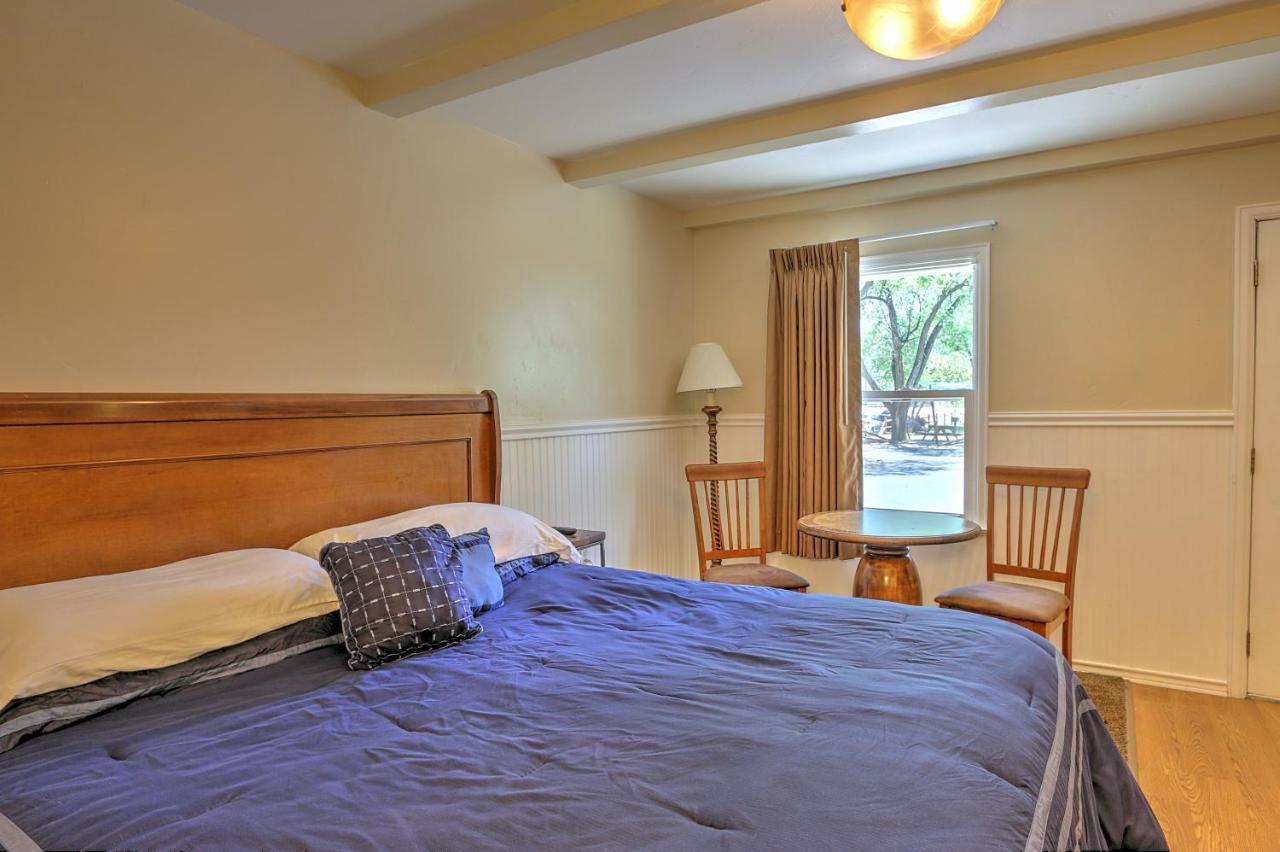 Western Star Inn Райфъл Стая снимка