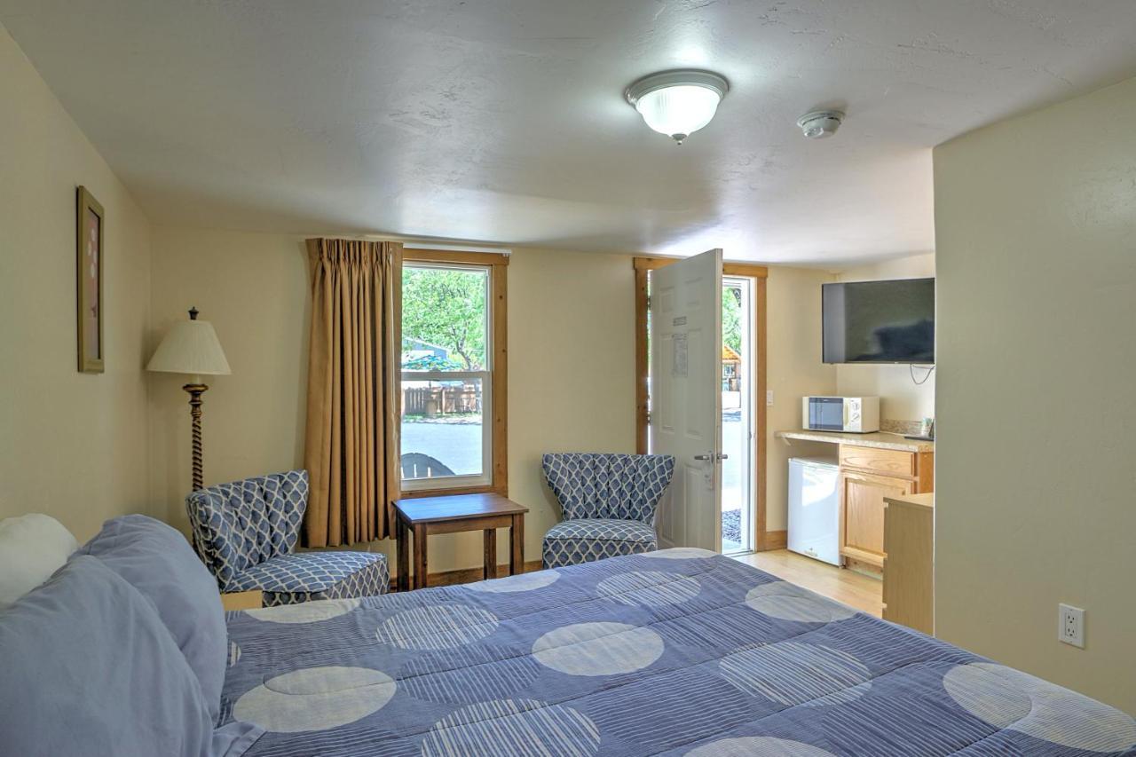 Western Star Inn Райфъл Стая снимка