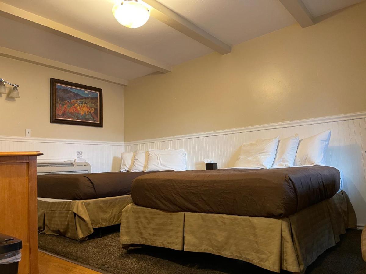 Western Star Inn Райфъл Екстериор снимка